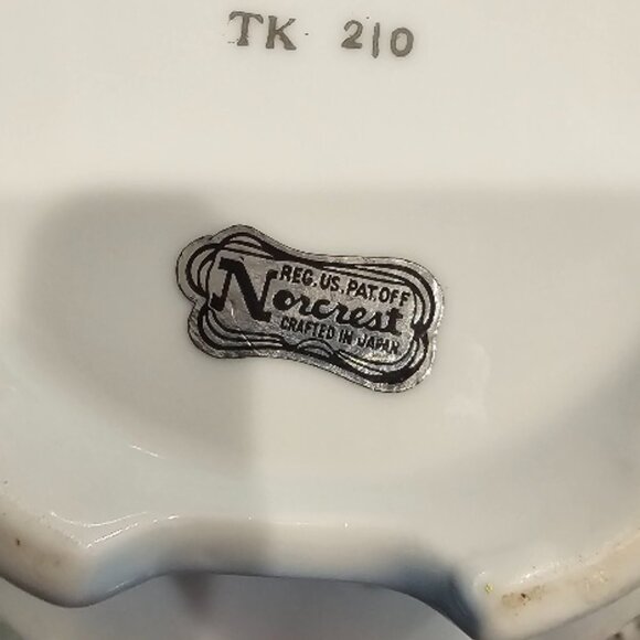 Norcrest Japan Porcelain Full Size Teapot Tea Pot Floral Blue Pink Gold Trim EUC - Picture 6 of 8